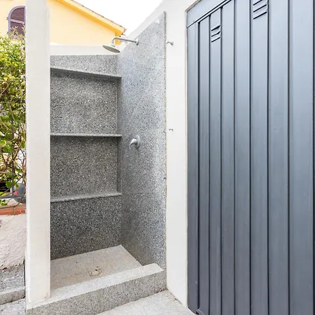 Casa Erika - With Garden, Parking And Wifi * Pula
