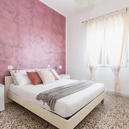 Casa Erika - With Garden, Parking And Wifi *