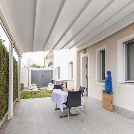 Casa Erika - With Garden, Parking And Wifi Lägenhet