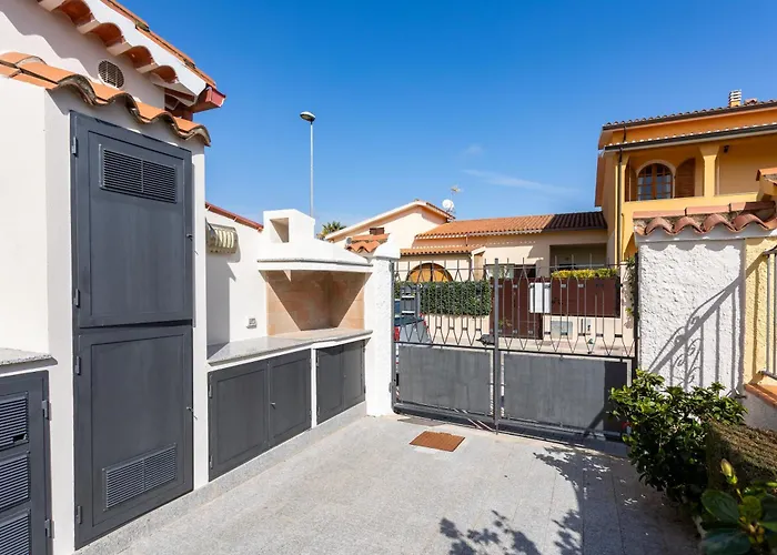 Casa Erika - With Garden, Parking And Wifi Apartamento