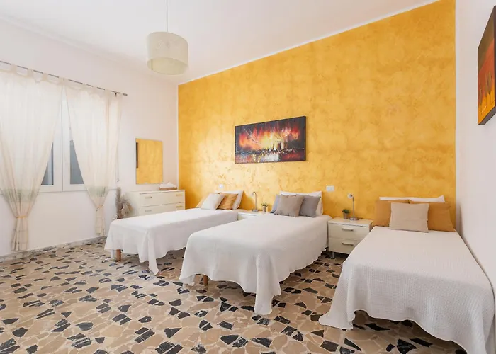 Casa Erika - With Garden, Parking And Wifi Appartement *